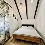Tessa Apartment